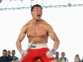 Завершились соревнования по мас-рестлингу и якутской вертушке на Играх Манчаары