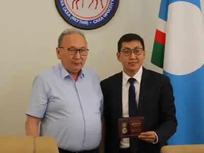 Виталию Андрееву вручен нагрудный знак «НАРОДНЫЙ ФРОНТ. ВСЕ ДЛЯ ПОБЕДЫ!»