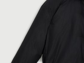 Пуховое пальто с переливающимся эффектом