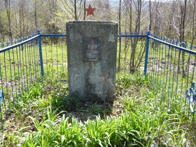 Могила А.П. Сырова (1879 - 1943), матроса-потемкинца