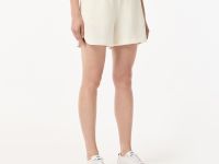 Женские спортивные шорты Lacoste с карманами