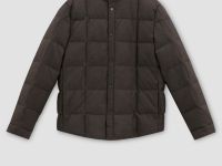 Стеганый пуховик с воротником-стойкой