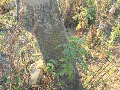 Стела надмогильная