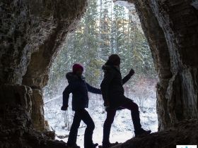 Пещеры и наскальные рисунки реки Лена и речки Большое Кэтэмэ