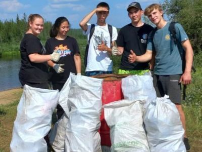 В Алмазном трудятся школьники и студенты