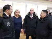 Глава Якутии поручил ускорить ввод спортзала для политехнического лицея в Мирном