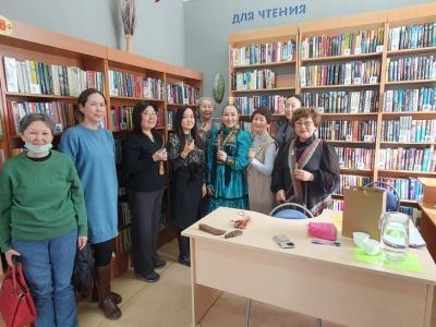 Хомусист — виртуоз мира Нарияна Ренанто провела мастер-класс в библиотеке Якутска