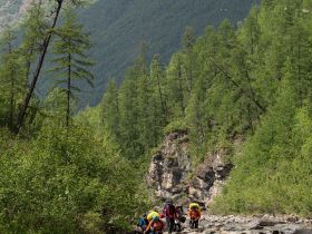 «В горах Семи Хребтов. Водопады хребта Сэттэ Дабан»