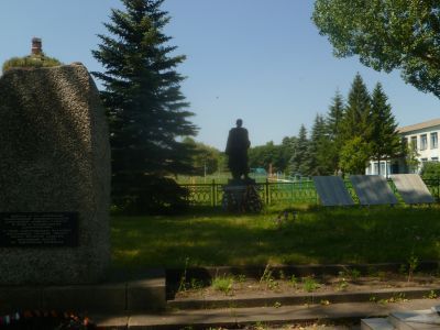 Братская могила воинов, погибших в 1943 г.