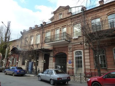 Торгово-жилая постройка