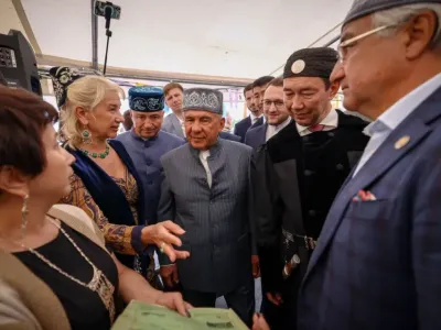 Глава Якутии и Раис Татарстана посетили выставку муниципалитетов в Якутске