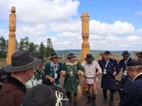 На Ысыахе Олонхо в Якутии определили финалистов конкурса среди запевал осуохая