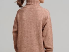 Свитер трикотажный для девочек