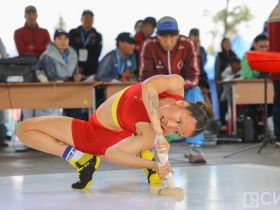 Завершились соревнования по мас-рестлингу и якутской вертушке на Играх Манчаары