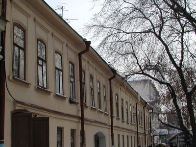 Усадьба Жирякова: двухэтажный флигель