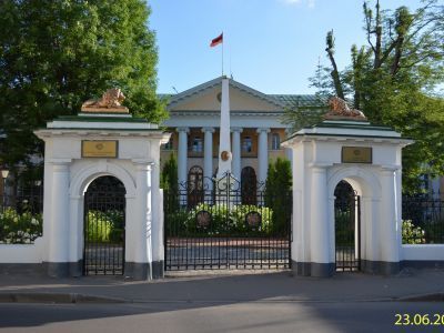 Ограда с воротами