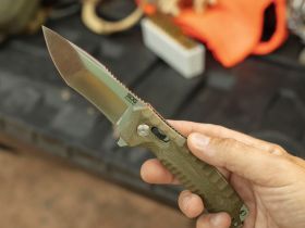 Складной нож SOG Hidaka XR, сталь CPM-3V, рукоять микарта, зеленый