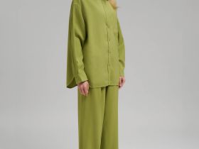 Рубашка объемного кроя со льном