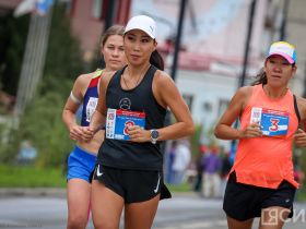 В Якутске стартовал чемпионат России по бегу на 100 км