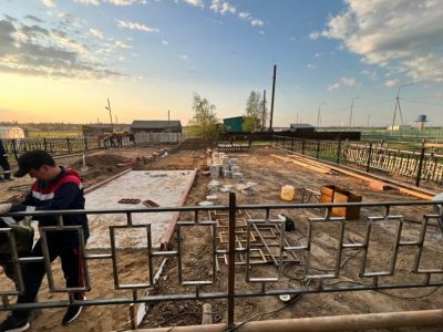 Сквер имени Героя России Дмитрия Егорова строят в Сунтарском районе