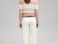 Легкий джемпер с принтом в полоску