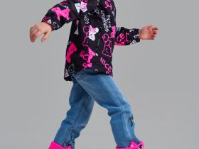 Куртка текстильная с полиуретановым покрытием для девочек (ветровка)