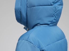 Утепленная куртка с капюшоном