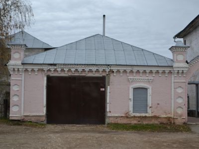 Флигель с торговым помещением