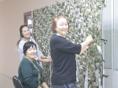 В Федерации профсоюзов Якутии проходит акция по плетению маскировочных сетей