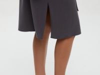 Платье с нагрудными карманами и поясом