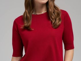 Легкий джемпер с коротким рукавом