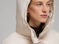 Стеганая куртка приталенного кроя