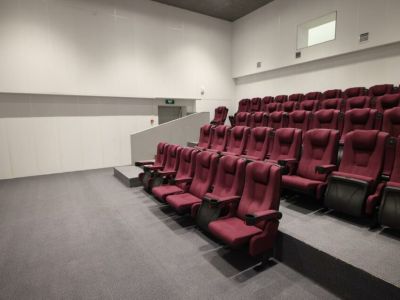 Киноиндустрия в тренде: зарплаты видеооператоров достигли 150 тысяч рублей