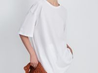 Футболка oversize силуэта