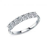 Серебряное кольцо с фианитами