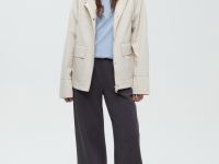 Ветровка с капюшоном свободного силуэта