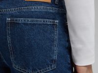 Джинсы tapered fit