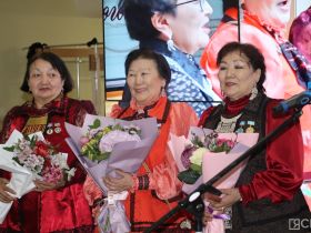 В Якутске открылась выставка-смотр по плетению из конского волоса