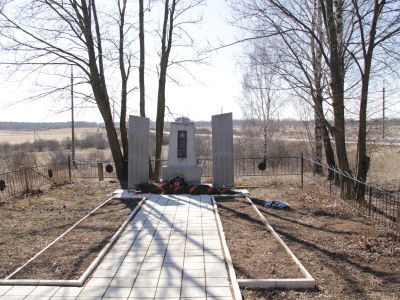 Братская могила воинов Советской Армии, погибших в 1944 г.