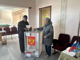 Фотоподборка: как проходит Единый день голосования в Якутии