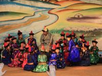 Национальный театр песни и танца «Амар сайн»