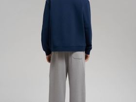 Толстовка прямого кроя из футера