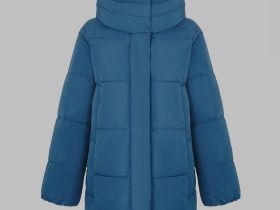 Утепленная куртка с капюшоном