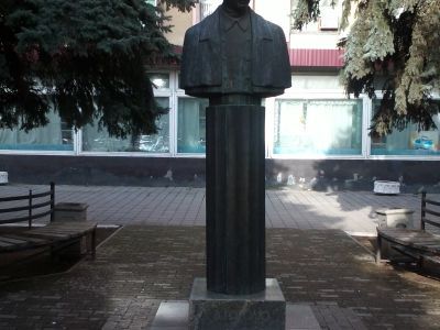 Бюст Н.В. Гоголя