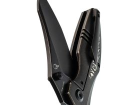 Складной нож Kansept Baba Yaga, сталь CPM 20CV, рукоять титан/карбон