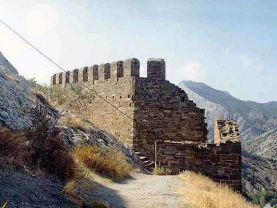 Куртина I к западу от Башни № 2 Безымянной
