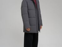 Утепленное стеганое полупальто с капюшоном