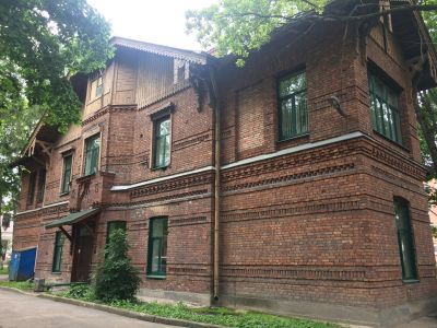 Здание приюта