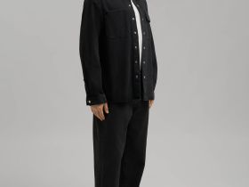 Джинсовая рубашка объемного кроя