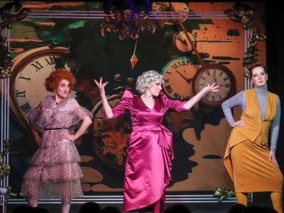 Билеты на Три красавицы (Драматический театр) / Театр | Афиша | ИнфоТаймс